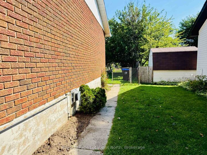 Property Photo:  373 Peel Street Unit B  ON L9Y 3W5 