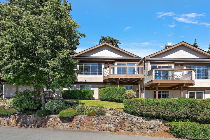 Property Photo: 901 Kentwood Lane #32 BC V8Y 2Y7