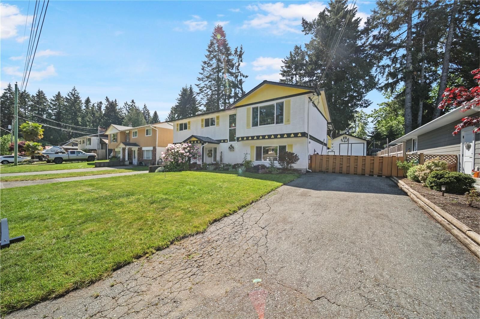 Property Photo:  3950 Dunsmuir St  BC V9Y 7T4 