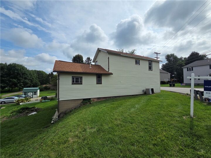 Property Photo:  417 Bairdford Rd  PA 15006 