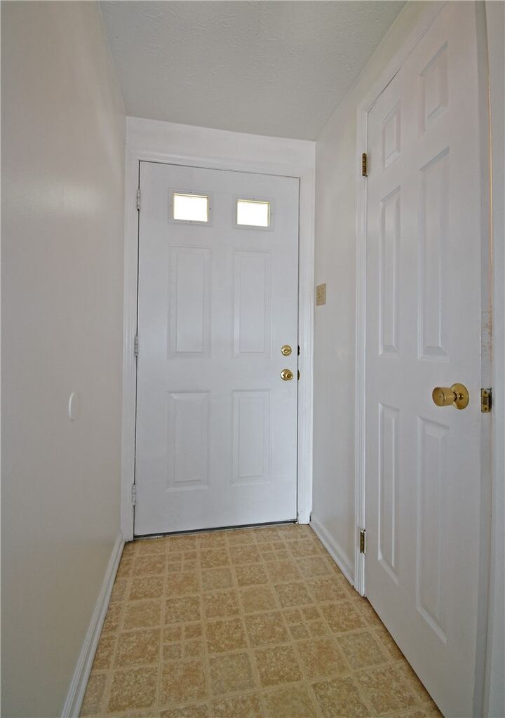Property Photo: 107 Old Village Ln PA 15102