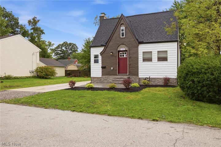 Property Photo:  766 Cherokee Trail  OH 44094 