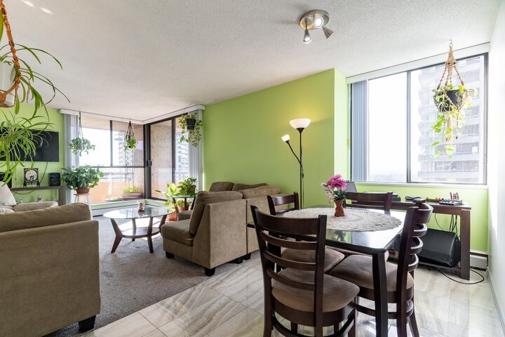 Property Photo: 3755 Bartlett Court 1803 BC V3J 7G7