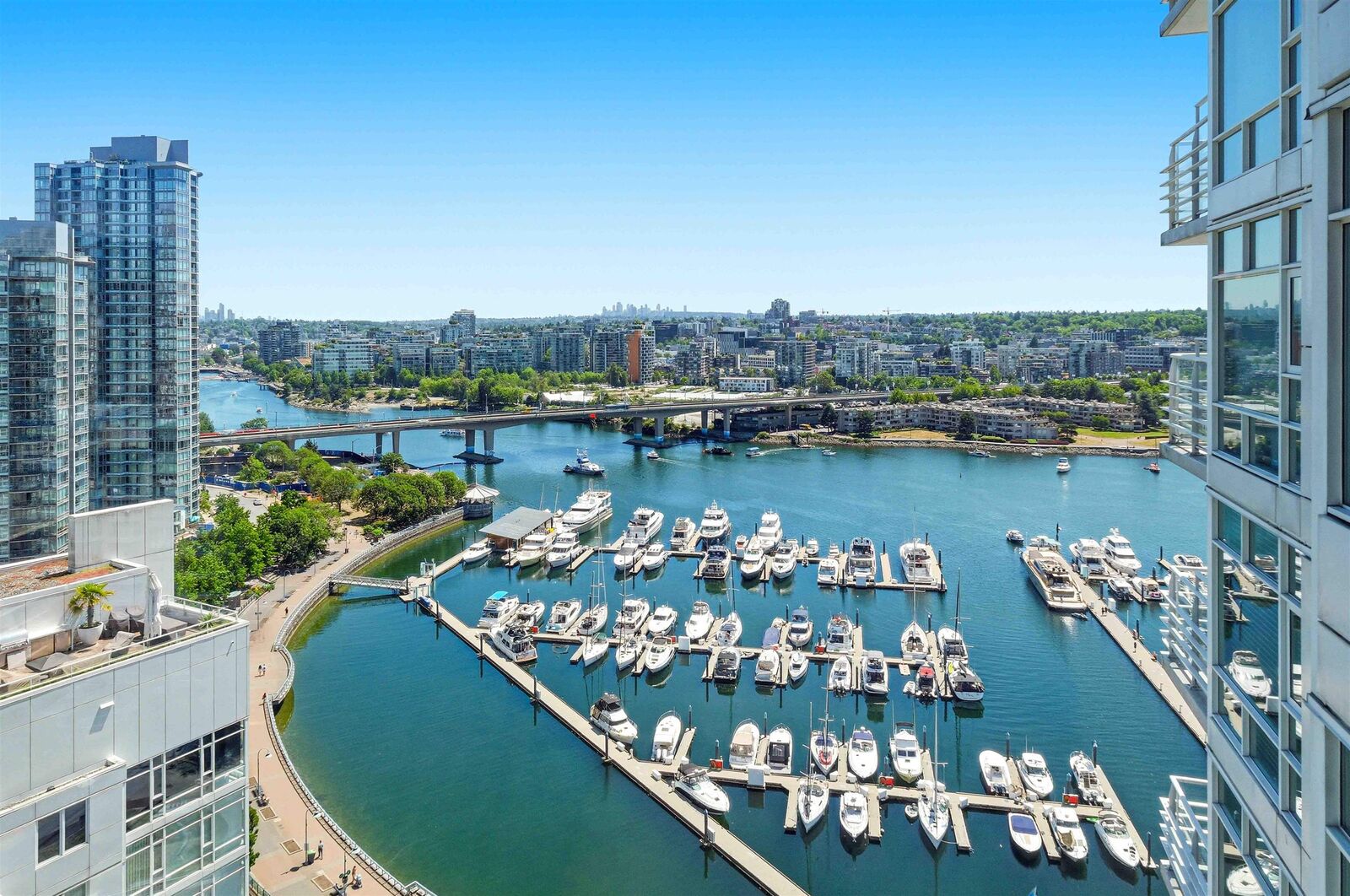 Property Photo:  1199 Marinaside Crescent 2303  BC V6Z 2Y2 