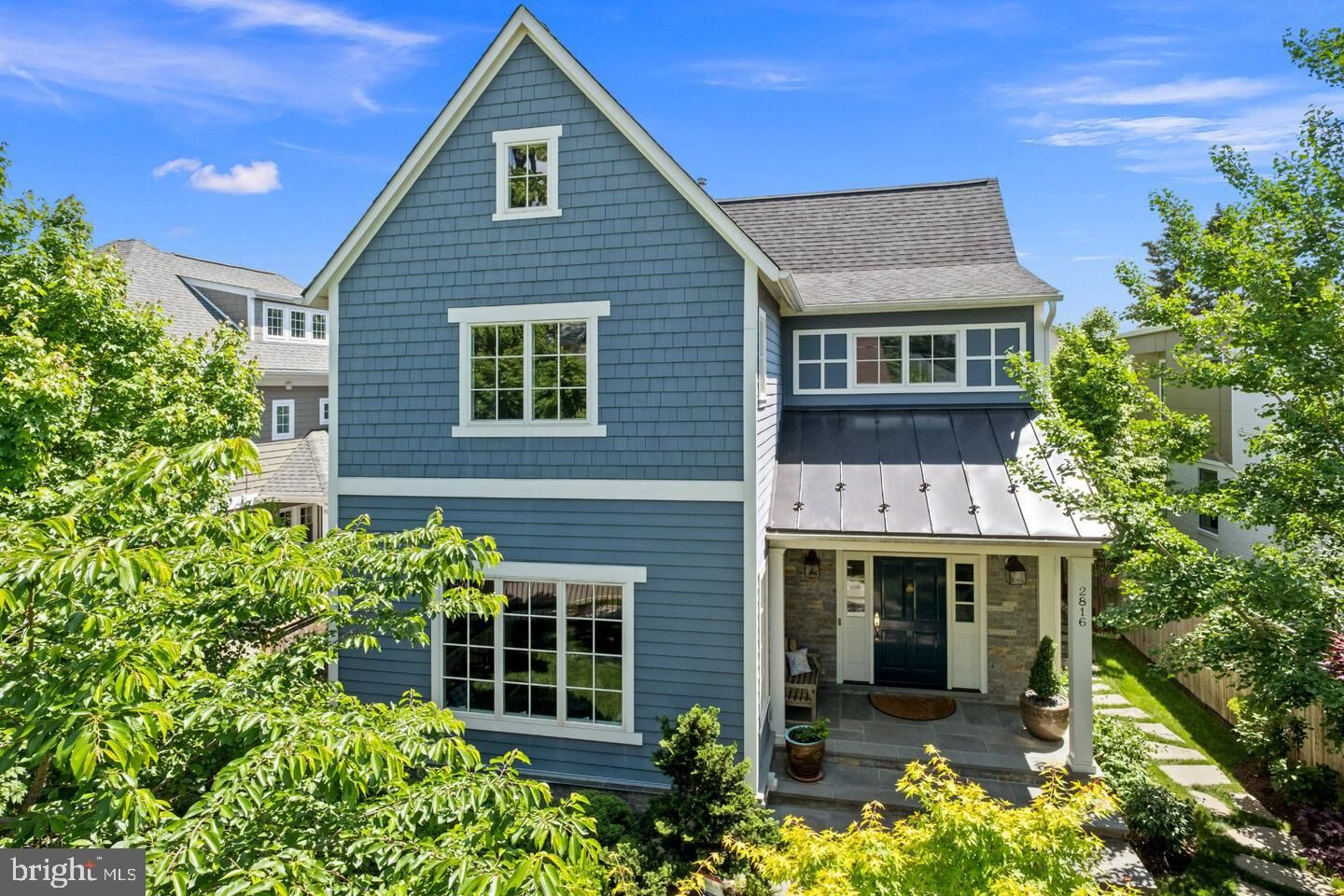 Property Photo:  2816 1st Road N  VA 22201 