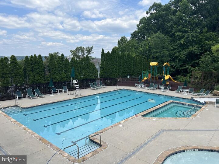 Property Photo:  135 Fringetree Drive  PA 19380 
