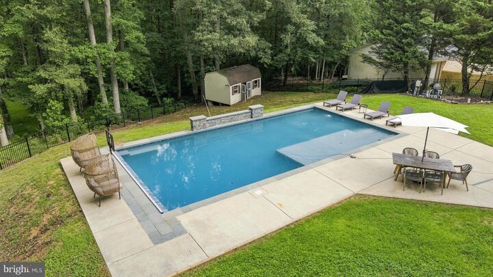 Property Photo: 8651 King George Court MD 20675