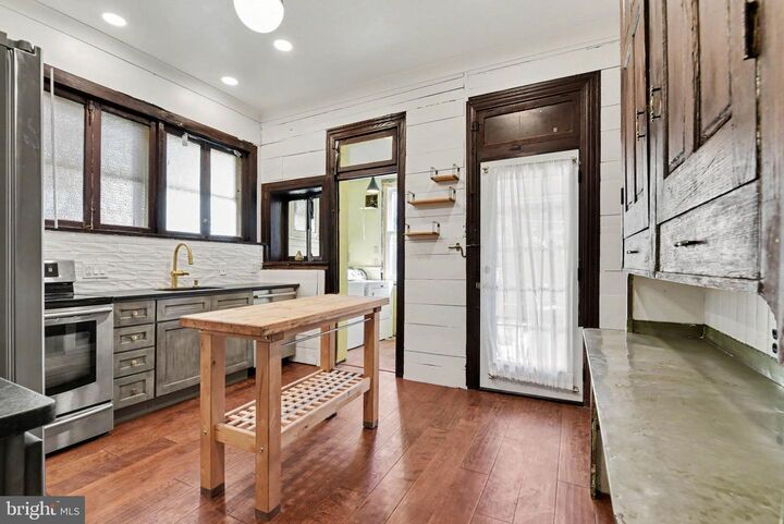 Property Photo:  1931 N 2nd Street  PA 17102 