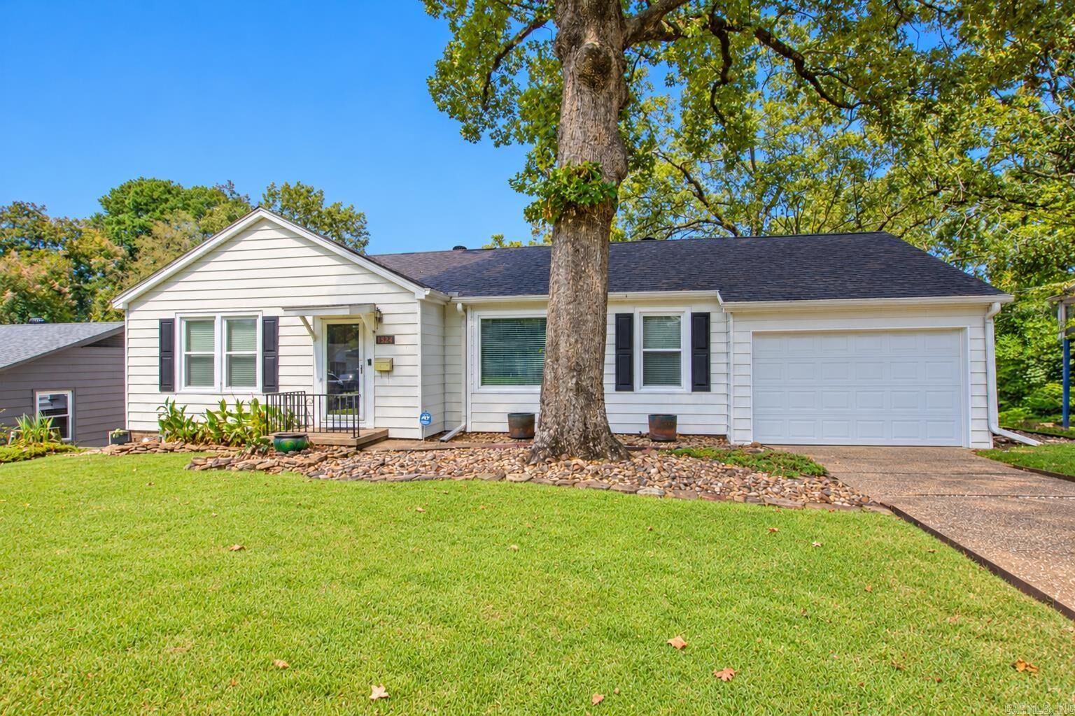 Property Photo: 1324 Pine Valley Road AR 72207