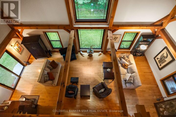 Photo de la propriété:  26034 Kerwood Road  ON N7G 3H5 