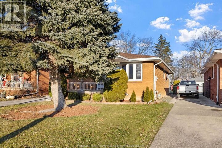 Property Photo:  1970 Ferndale Avenue  ON N8T 2L1 