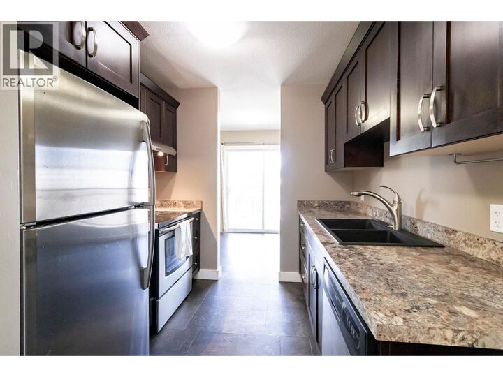 Property Photo:  10223 98 Avenue 3  BC V1J 0B1 