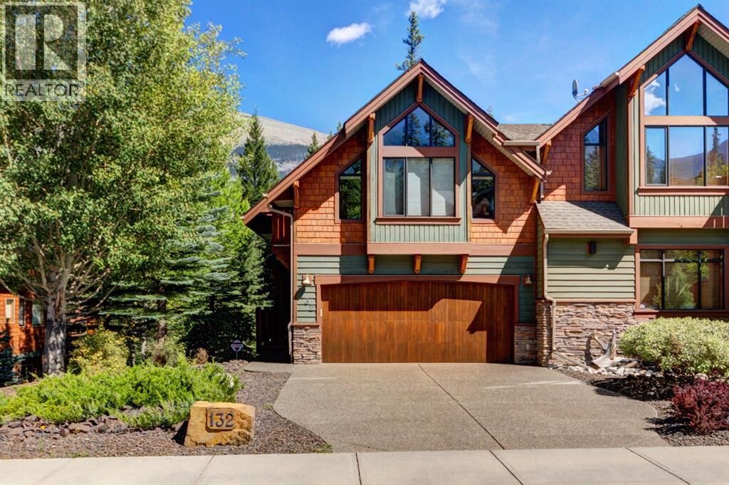 Property Photo:  132 Krizan Bay  AB T1W 3G3 