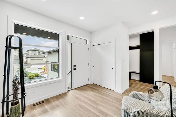 Property Photo:  16 Kite Bay  MB R2V 5E4 