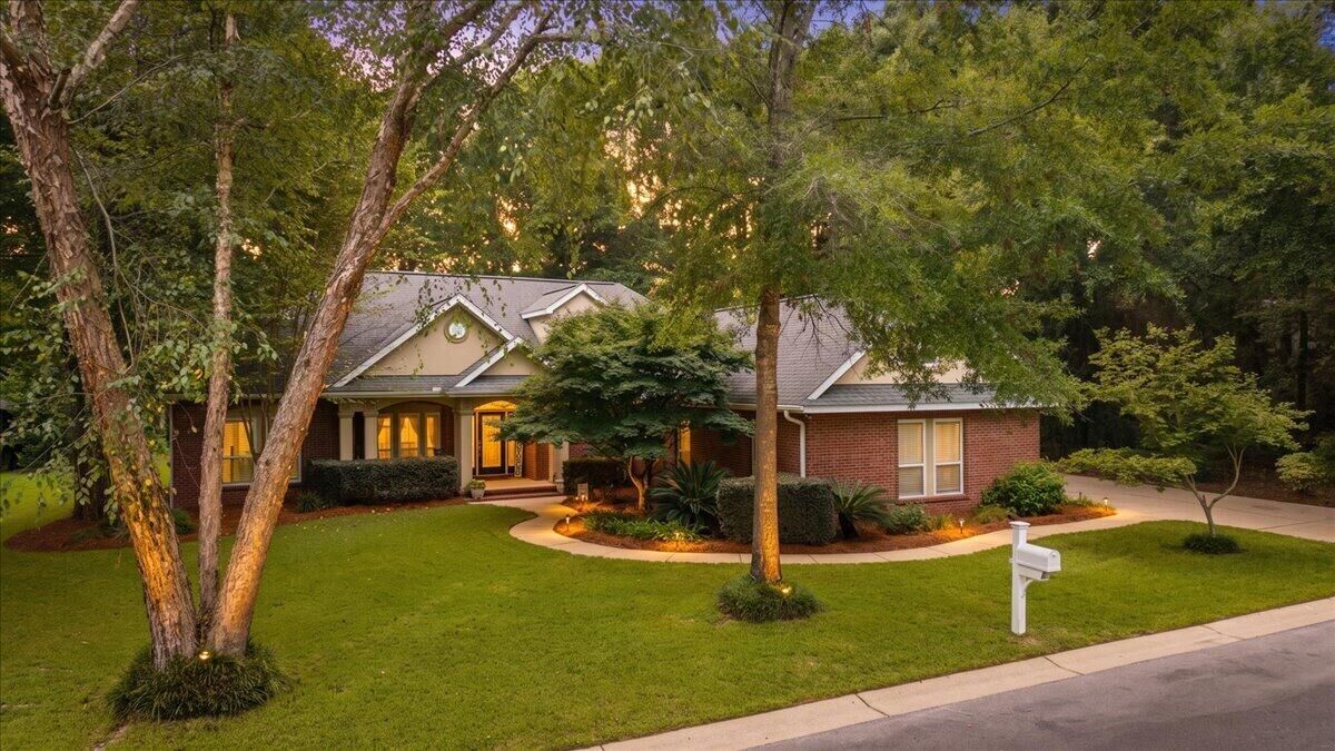 Property Photo: 5808 S Mosley Lane FL 32539