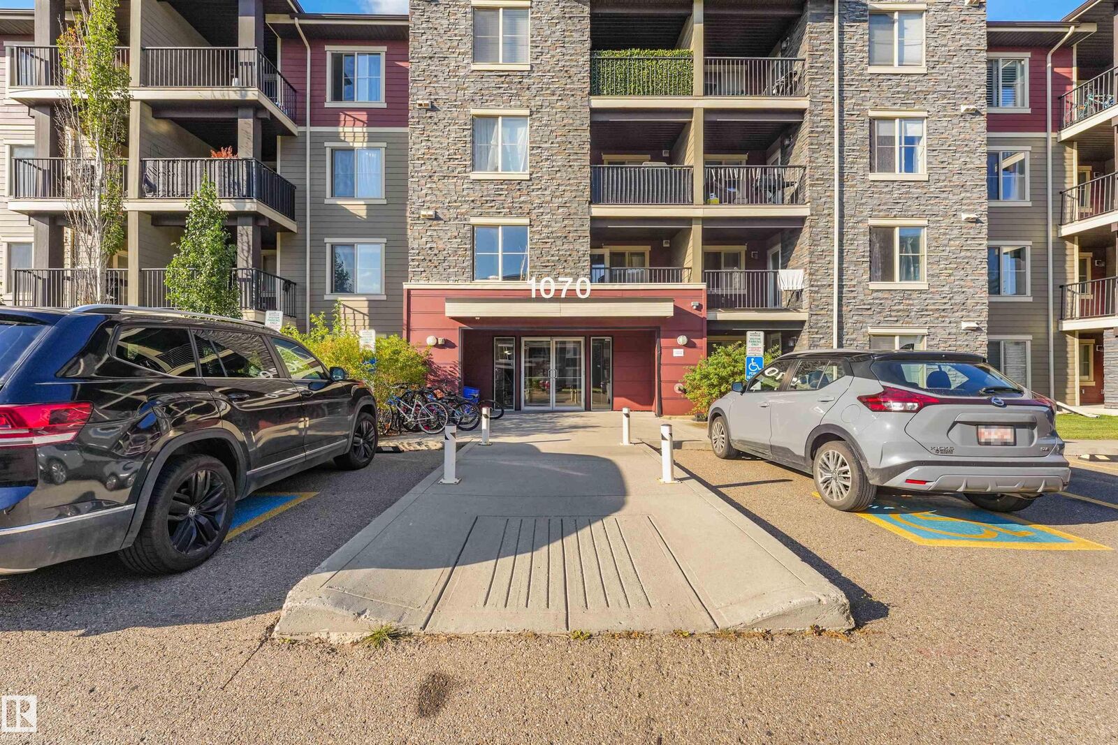 Property Photo:  1070 Macconachie Boulevard NW 408  AB T5Y 0X1 