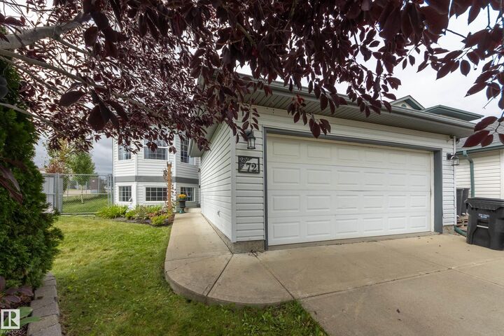Property Photo:  72 Foxboro Terrace  AB T8A 6C8 