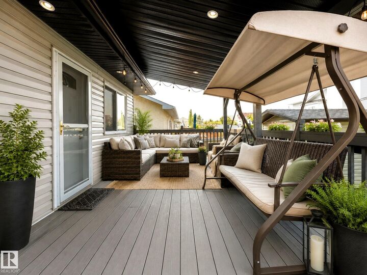 Property Photo:  417 Hollick-Kenyon Road NW  AB T5Y 2T9 