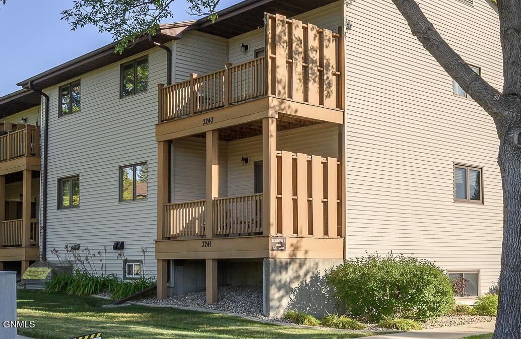Property Photo:  3241 Montreal Street  ND 58503 