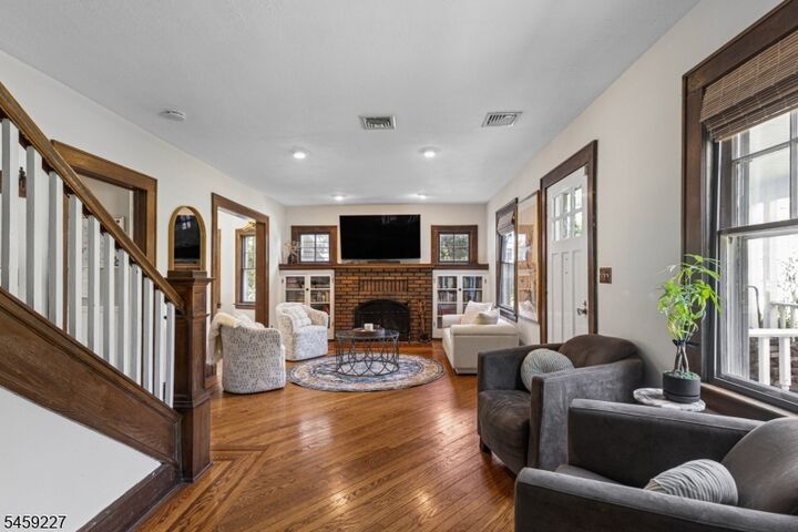Property Photo:  912 Rahway Ave  NJ 07090 