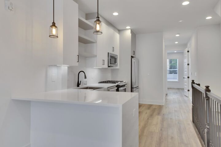 Property Photo:  82 Ferry St 1  NJ 07307 