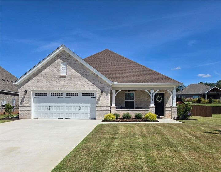 Property Photo: 2213 Beckwith Lane AL 36801