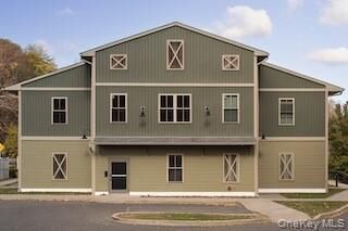 Property Photo: 128 Vineyard Avenue 108 NY 12528