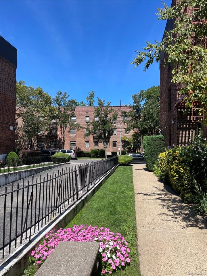 Property Photo: 215-40 47 Avenue 3B NY 11361
