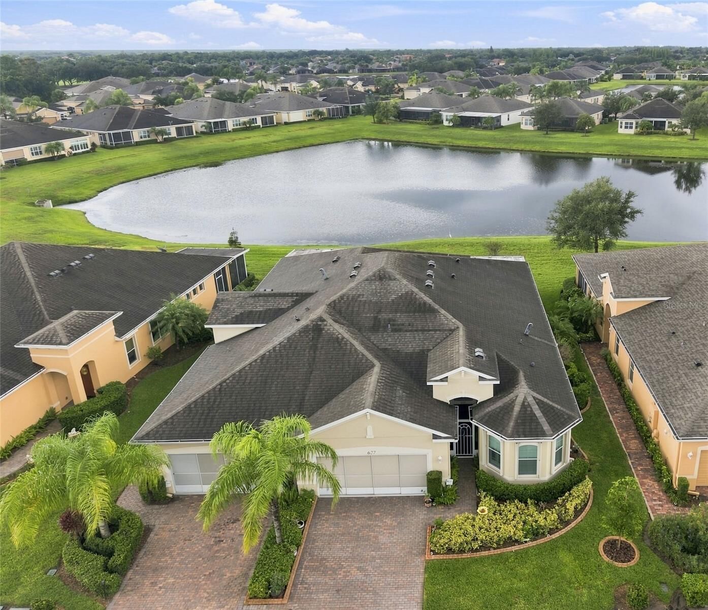 Property Photo:  629 Chipper Drive  FL 33573 