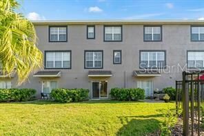 Property Photo:  2512 Lexington Oak Drive  FL 33511 