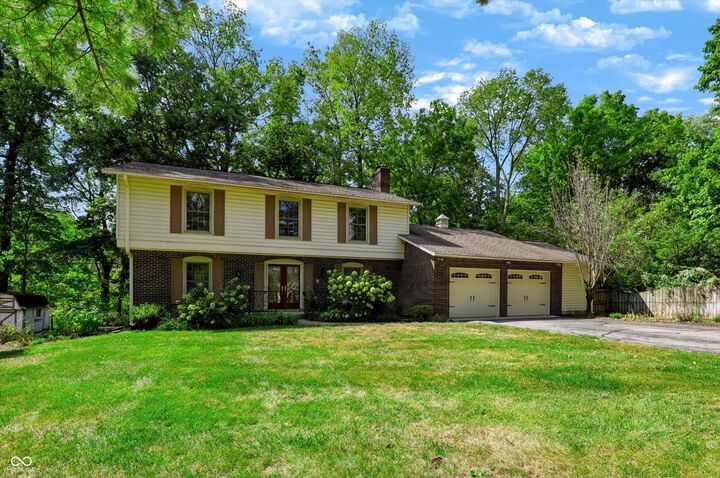 Property Photo:  710 Forest Boulevard  IN 46240 