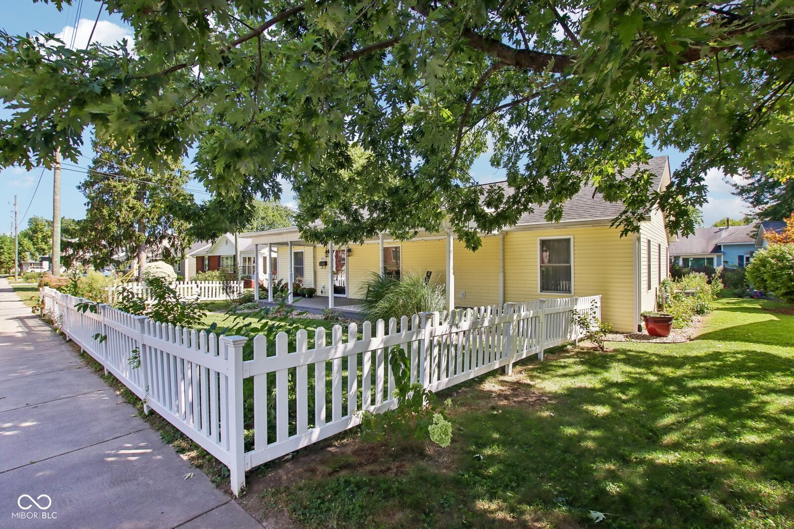 Property Photo: 409 N Merrill Street IN 46040