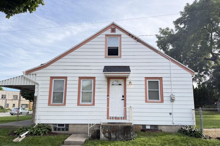 Property Photo: 1603 S 92nd St WI 53214