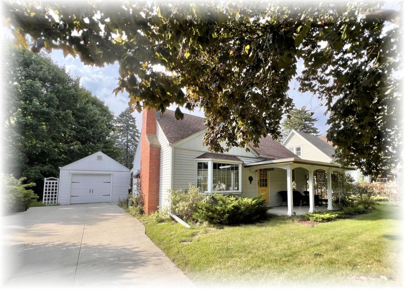 Property Photo:  3424 N Elmwood Dr  WI 53405 