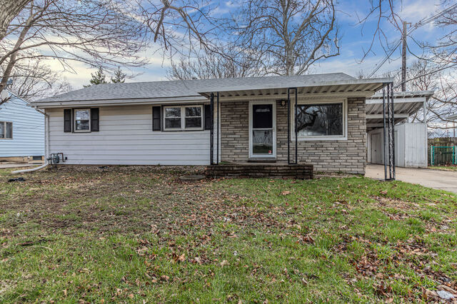 Property Photo:  1316 S State Street  IL 61820 