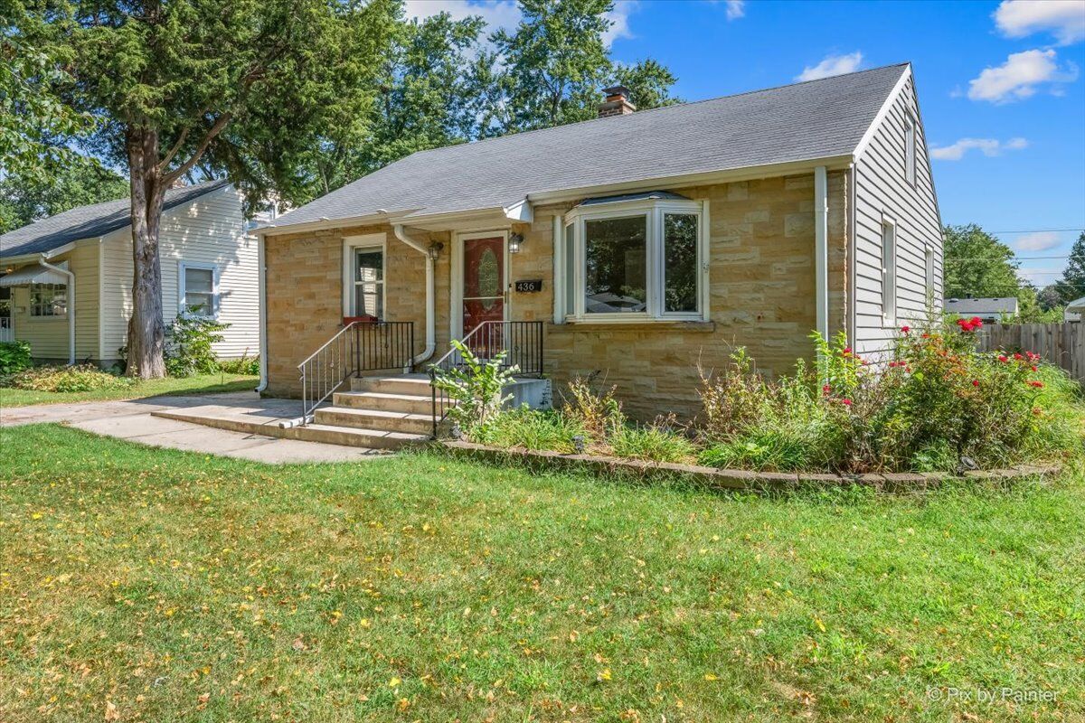 Property Photo:  436 Le Grande Boulevard  IL 60506 