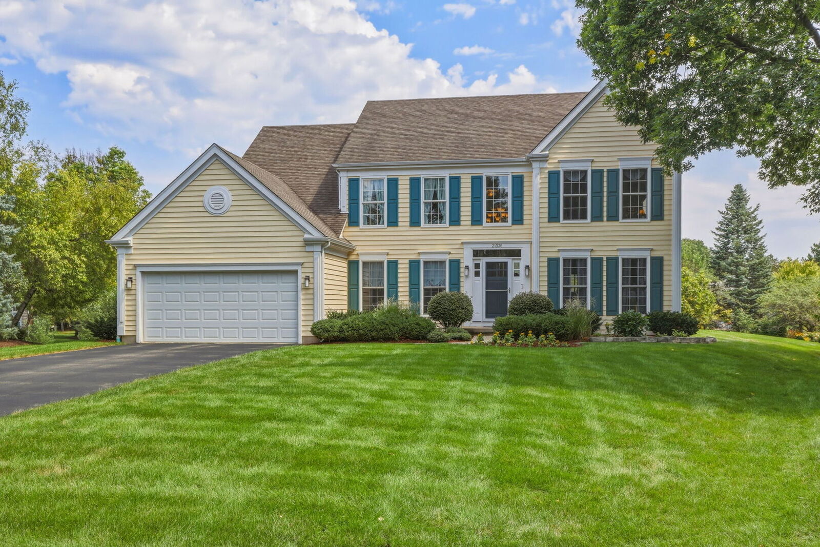 Property Photo: 21336 W Prescott Court IL 60047