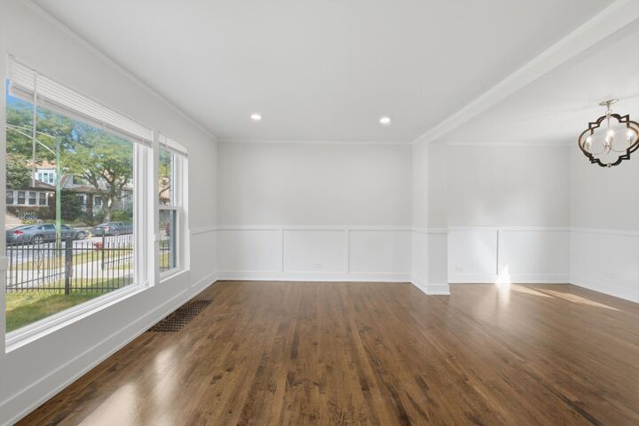 Property Photo:  9137 S Essex Avenue  IL 60617 