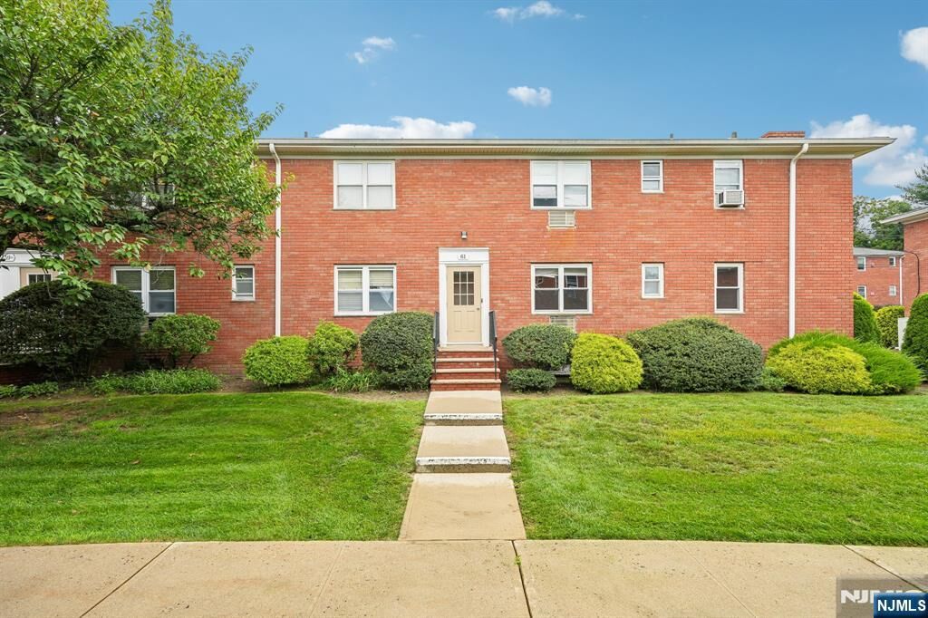 Property Photo:  61 Knox Terrace 1A  NJ 07470 