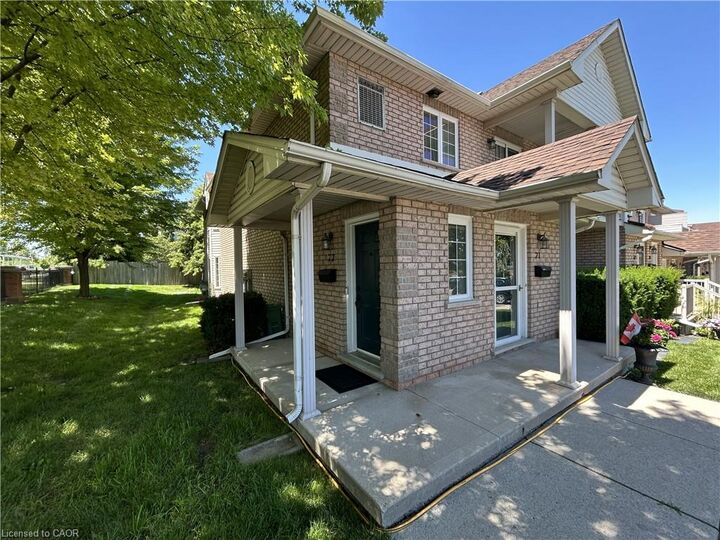 Property Photo:  2737 King Street E 72  ON L8G 5H1 
