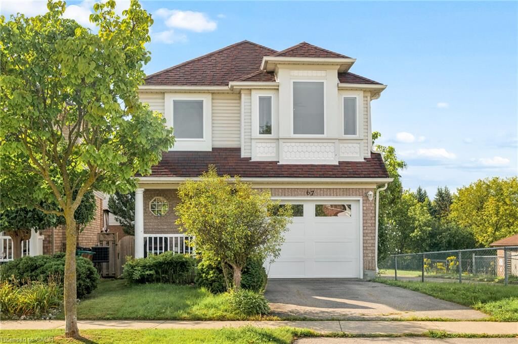 Property Photo:  67 Apple Tree Drive  ON N2A 4C9 