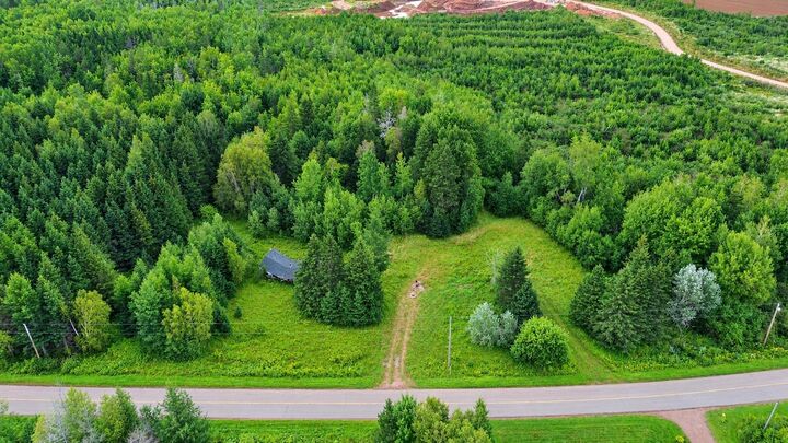 Property Photo: 1528 Macisaac Road PE C0B 1Y0