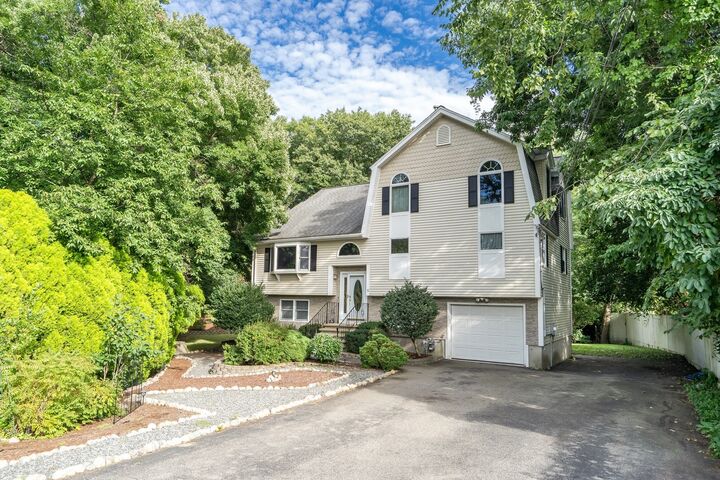 Property Photo:  31 Wildmere Ave  MA 01803 