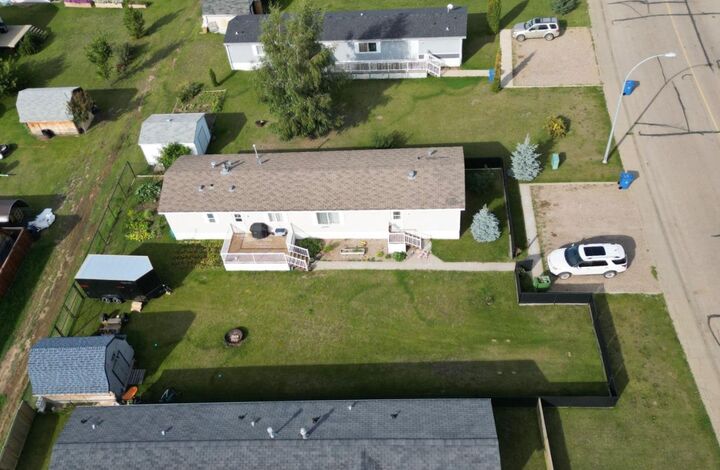 Property Photo:  10406 Homestead Way  AB T0H 2H0 