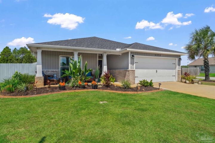 Property Photo: 6098 Redberry Dr FL 32563