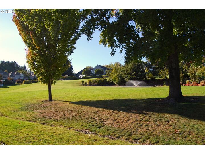 Property Photo: 15639 NW Clubhouse Dr OR 97229