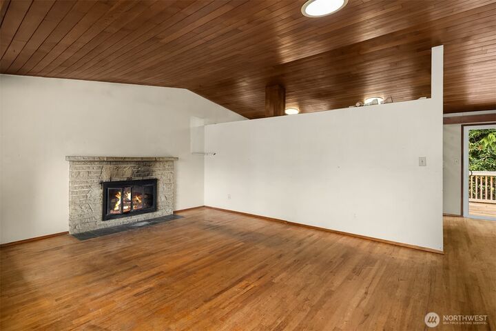Property Photo:  18061  28th Avenue NE  WA 98155 