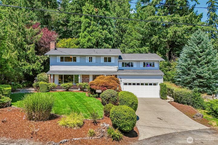 Property Photo: 9116 SE 72nd Place WA 98040