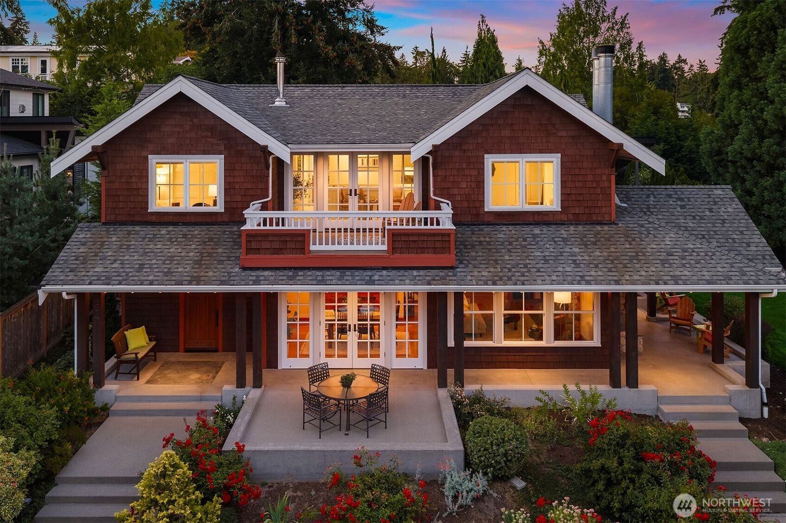 Property Photo:  424  10th Avenue  WA 98033 