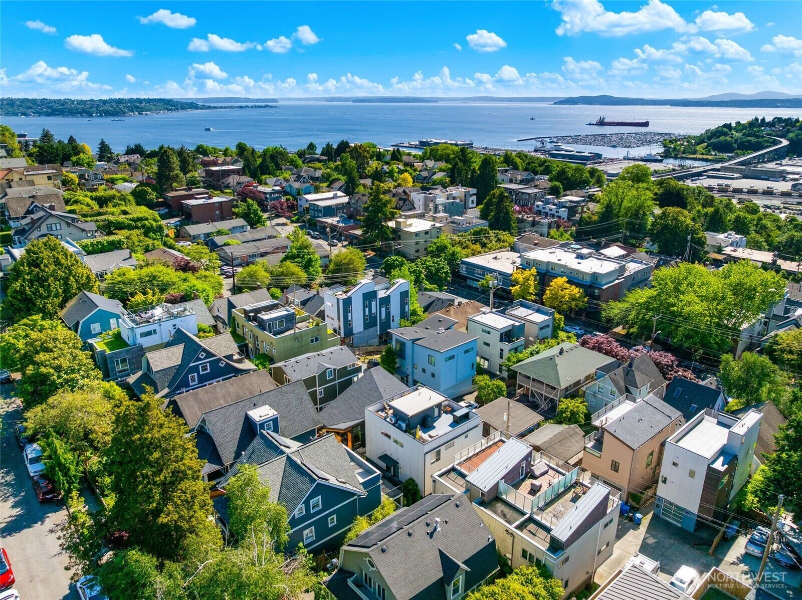 Property Photo: 1919 A 9th Avenue W WA 98119